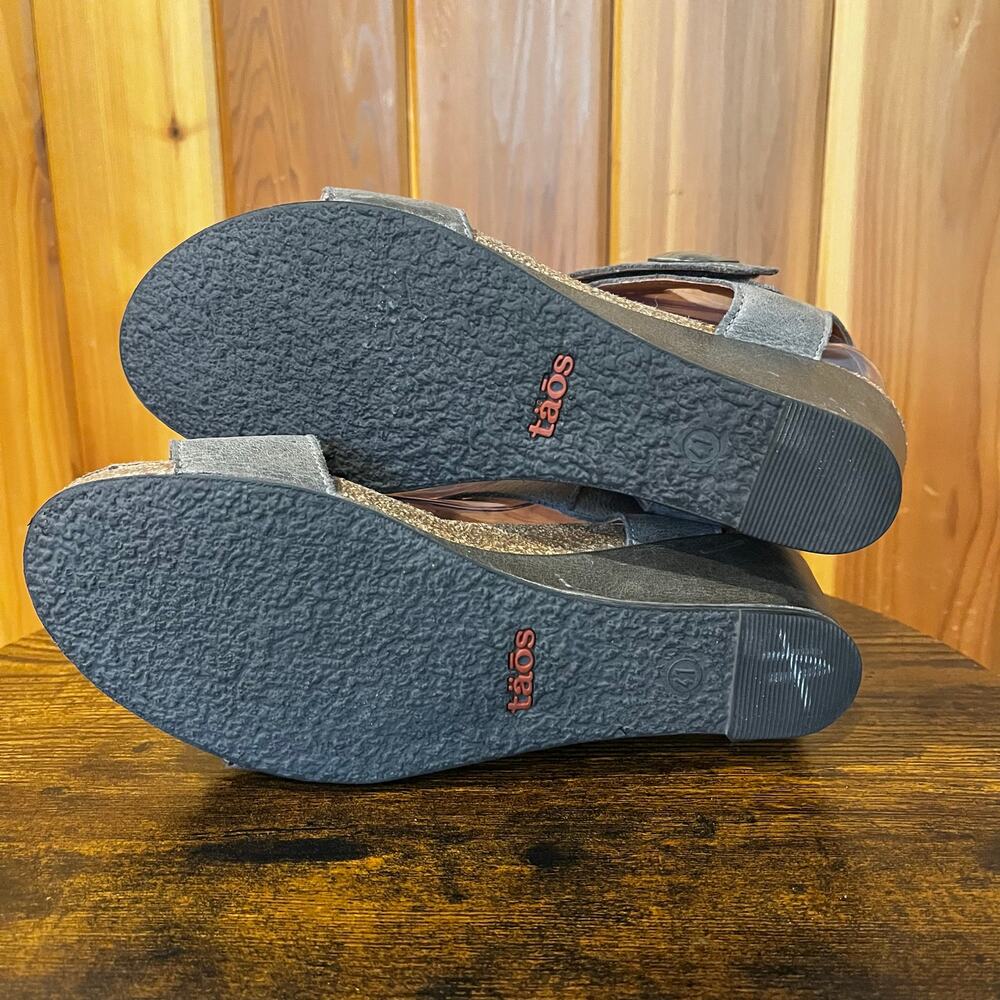 Taos Sandals Carousel Leather Wedge Gray Hook Loop Closure Size 41 (US 10-10.5) - Picture 5 of 6